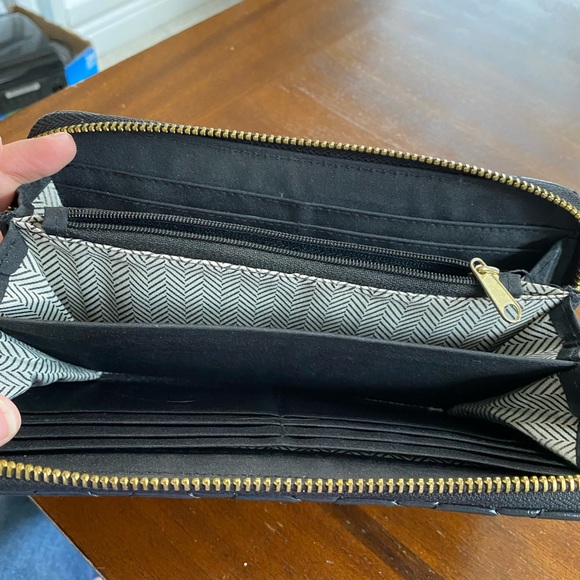 Olivia + Joy wallet - Picture 3 of 4